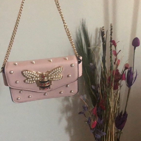 Adorable Bicast Leather Purse - Picture 2 of 3